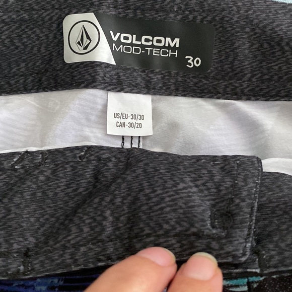 👾Volcom Trunks👾30” - Picture 3 of 5